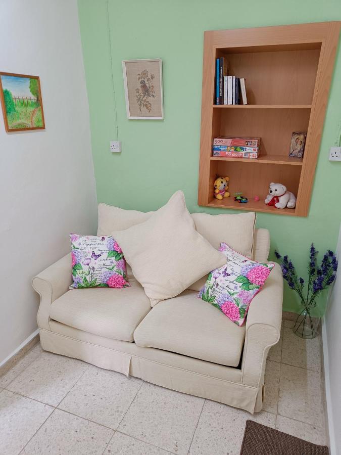 The Grapevine Guest House Paphos Exterior photo