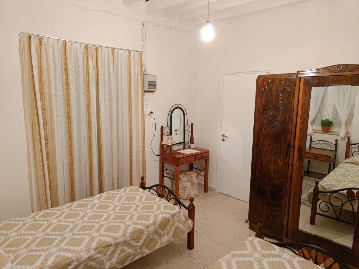 The Grapevine Guest House Paphos Exterior photo